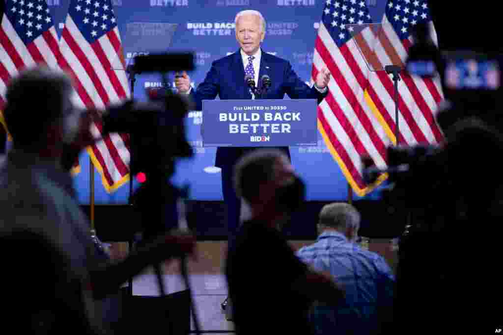 ឯកសារ៖ លោក​អតីត​អនុប្រធានាធីបតី ​Joe Biden ដែល​រំពឹង​ថា​នឹង​កា្លយ​​ជា​បេក្ខជន​ប្រធានាធិបតី​ពី​គណបក្ស​ប្រជាធិបតេយ្យ ថ្លែង​នៅ​ព្រឹត្តិការណ៍​យុទ្ធនាការ​មួយ​នៅ​មជ្ឈមណ្ឌល​សហគមន៍ William "Hicks" Anderson នៅ​ក្នុង​រដ្ឋ Delaware កាល​ពី​ថ្ងៃ​ទី​២៨ ខែ​កក្កដា ឆ្នាំ​២០២០។