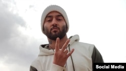 توماج صالحی، رپر ایرانی معترض، که از سوی دستگاه قضایی جمهوری اسلامی محکوم به اعدام شده است - آرشیو