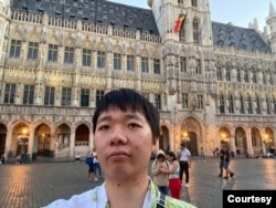 身处荷兰的中国异议人士王靖渝