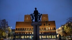 ནོ་བྷེལ་གཟེངས་རྟགས་ཡུཀ་རེན་གྱི་དམག་ལ་ངོ་རྒོལ་བྱེད་མཁན་ནམ་ ཡང་ན་ ཁོར་ཡུག་སྲུང་སྐྱོབ་པ་གང་རུང་ལ་གནང་སྲིད་པ།