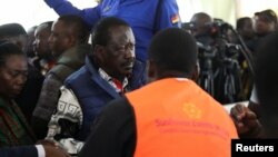 Mkuu wa upinzani nchini Kenya Raila Odinga wakati akiasilisha maombi yake kwa mahakama kuu. Anataka mahakama kufutilia mbali ushindi wa Dr. William Ruto kama rais mteule. Aug 22 2022 PICHA: Reuters
