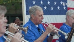 Як стають американськими громадянами? Відео