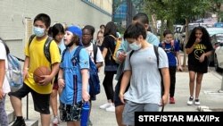 میلیون‌ها دانش‌آموز در آمریکا به مدارس باز می‌گردند