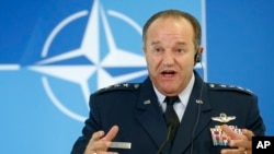 აშშ-ის საჰაერო ძალების გენერალი და ნატოს ჯარების მთავარსარდალი ფილიპ ბრიდლოვი