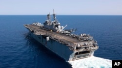 ناو هواپیمابر یواس‌اس باتان ایالات متحده. آرشیو