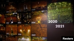 資料照：香港六四紀念館內展出的香港歷年舉行的紀念六四天安門事件燭光會的照片。（2021年9月5日）