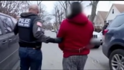 Поміж нелегалів у США зростає паніка через страх депортації. Відео