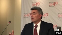 美國國會參議院外交委員會亞太小組委員會主席加德納2019年3月14日在2049項目研究所及全球檯灣研究中心美台關係研討會上發表講話(美國之音鍾辰芳拍攝）