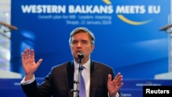 Ndihmëssekretari amerikan i Shtetit për Evropë dhe Azi, Jim O'Brien