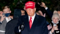 Washington မြို့တော်ရှိ အိမ်ဖြူတော်မှာ တွေ့ရတဲ့ အမေရိကန်သမ္မတ Donald Trump။ (နိုဝင်ဘာ ၀၃၊ ၂၀၂၀)