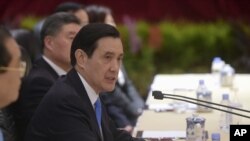 台灣總統馬英九在與中國國家主席習近平在新加坡香格里拉飯店握手相見後發表講話