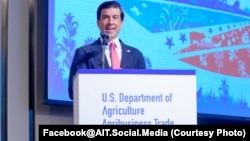 由美国农业部负责贸易和农产品事务的副部长卢克·林德伯格(Luke J. Lindberg)率领的一个贸易代表团2025年9月29日至10月1日访问台湾，旨在为美国企业拓展贸易机遇，并推动美国农产品出口。(照片来源：美国在台协会，2025年9月29日)