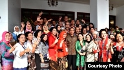 Presiden Joko Widodo mengajak perempuan Indonesia menjadi “ibu bangsa” dalam pertemuan seribu organisasi perempuan di Yogyakarta, Jumat, 15 September 2018. (Foto courtesy : Setpres RI)