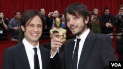 García y Luna han participado como talento en varias producciones y a su vez en iniciativas fuera de la pantalla.