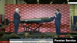 پخش زنده رونمایی از پهپاد مرگبار جمهوری اسلامی توسط مارک والاس در اولین روز نشست «سی‌پک». 