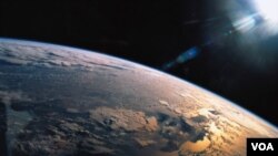 En 2010, China y Bolivia firmaron un acuerdo similar para un satélite de telecomunicaciones.