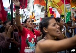 Pristalice vlade marširaju tokom "antiimperijalističkog" mitinga u Karakasu, Venecuela, 30. marta 2019.