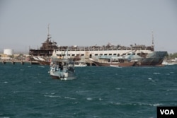 FILE - Small boats and old wrecked ships litter the harbor of Berbera, Somaliland, Aug. 16, 2016. (J. Patinkin/VOA)