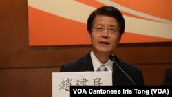 前台灣陸委會副主委、中國文化大學中山與中國大陸研究所所長趙建民質疑，民進黨主席蔡英文沒有明確的政策建構兩岸和平