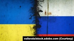 用乌克兰与俄罗斯国旗合成的象征俄乌战争的图片。