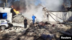 Последствия удара по Кривому Рогу. Фото: Press service of the State Emergency Service of Ukraine/Handout via Reuters