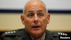 El general John Kelly prestó testimonio ante el Comité de Servicios Armados del Senado en Washington.