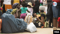 Los migrantes buscan llegar a Estados Unidos y Canadá, y son principalmente cubanos, asiáticos y africanos. Foto: David Hernández, VOA.