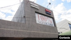 El presidente ejecutivo de 100 % Noticias, Miguel Mora, dijo a la Voz de América que Nicaragua está atravesando por una explosión social. 