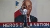 Artistas pintan un retrato del asesinado presidente haitiano Jovenel Moïse cerca de la residencia presidencial donde fue asesinado hace dos años en el área de Petion-ville de Puerto Príncipe, capital de Haití, el viernes 7 de julio de 2023.