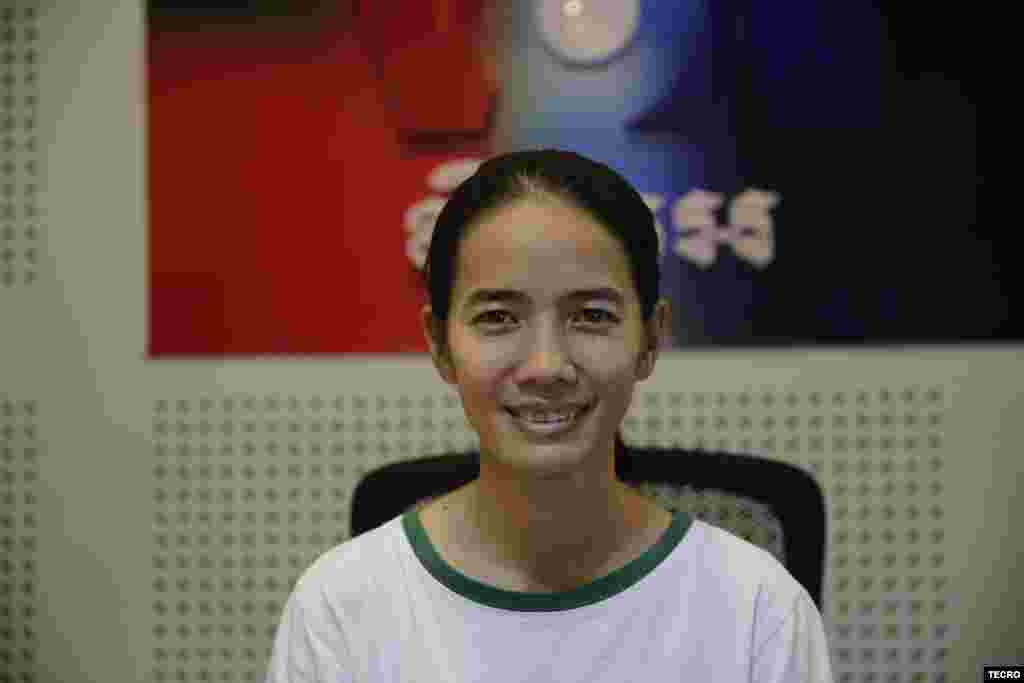 Seng Reasey, women activist at SILAKA Organisation tells VOA that women still face the challenges despite the effort of the government and stakeholder. Her message on March 8, is that "Women last dream is not marriage but it is to achieve what you want based on your skills and talents in order to help society, family and your own life."(Sok Sreinith Ten/VOA Khmer) 