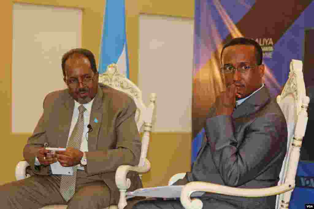 Somali President Hassan Sheikh Mohamoud took part in a town hall hosted by VOA's Somali service Saturday and moderated by journalist Abdul Hussein Osman, in Mogadishu.