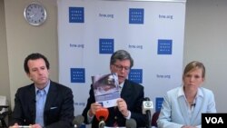 El informe de Human Rights Watch responsabiliza al gobierno en disputa de Nicolás Maduro por no admitir la existencia de la crisis humanitaria y la ayuda internacional ofrecida a Venezuela.
