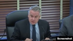 CECC共同主席克里斯史密斯2024年12月5日在聽證會上發言。