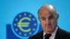 Wakil Presiden Bank Sentral Eropa (ECB) Luis de Guindos menghadiri konferensi pers setelah pertemuan kebijakan moneter ECB di Frankfurt, Jerman, 15 Desember 2022. (Foto: Wolfgang Rattay/Reuters)