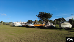 關島海關扣押的偷渡船。