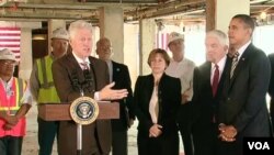 El ex presidente Clinton elogió al presidente Obama por la iniciativa que dijo que generará billones de dólares en inversiones.