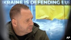 «Сьогодні це вже не дискусія, це вирішене питання», – сказав Андрій Єрмак у розмові з Голосом Америки.