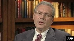 Analitičar Džejms Huper