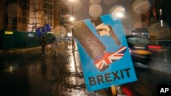 Theresa May tiene previsto reunirse con líderes empresariales y con la líder del Partido Unionista Democrático, Arlene Foster, el martes 5 de febrero de 2019.