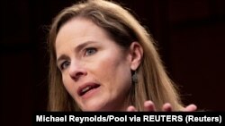 Ejmi Koni Beret, kandidatkinja za sudiju Vrhovnog suda koju je na tu poziciju nominovao predsednik Donald Tramp (Michael Reynolds/Pool via REUTERS)