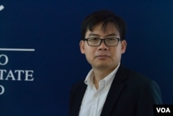 លោក​ ឈាង​ វណ្ណារិទ្ធិ​ ប្រធាន​ក្រុមប្រឹក្សា​ភិបាល​នៃ​វិទ្យា​ស្ថាន​កម្ពុជា​សម្រាប់​ការ​សិក្សា​យុទ្ធសាស្ត្រ​ ចូល​រួម​ក្នុង​វេទិកា​សេដ្ឋកិច្ច​ពិភព​លោក​ នៅ​រាជធានី​ភ្នំពេញ​ ថ្ងៃទី​ ១១​ ខែ​ឧសភា​ ឆ្នាំ​២០១៧​។ (ហ៊ាន សុ​ជាតា​/ VOA)