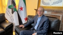 Suriye muhalefetinin çatı örgütlerinden Suriye Devrim ve Muhalefet Güçleri Ulusal Koalisyonu lideri Hadi El Bahra VOA Türkçe’ye konuştu.