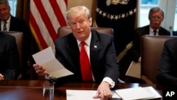 El presidente Donald Trump dijo el viernes 14 de junio de 2019 a Fox News que el acuerdo con México incluiría un tercer país seguro para frenar la migración hacia EE.UU. si no se logran los resultados esperados en las próximas semanas.
