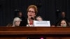 La ex embajadora en Ucrania despedida por Donald Trump, Marie Yovanovitch, hará su declaración en el Congreso en el marco de las investigaciones del juicio político.