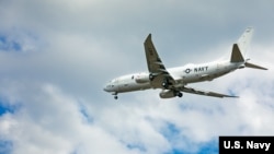 资料照片：美国海军的一架P-8A“海神”飞机。(2025年7月27日)