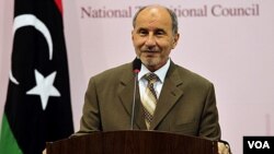 Abdul-Jalil preside el Consejo Nacional de Transición, creado en Bengasi, ciudad oriental libia.
