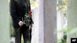 สุสานวาล์ดไฟรด์ฮอฟที่เมืองมิวนิกประเทศเยอรมนี 1 พ.ย. 2006