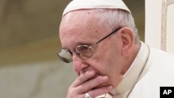 Pope Francis holds his weekly general audience in the Pope Paul VI hall, at the Vatican, Aug. 22, 2018. 