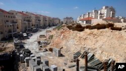 La mayoría de las unidades habitacionales serán construidas en áreas de asentamientos más grandes como en la ciudad de Ariel y en Givat Ze'ev.