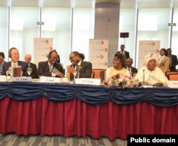 የአፍሪካ መሪዎች ፀረ ወባ ጥምረት (አልማ)፣ ዓላማው የወባ ወረርሽኝን ከአፍሪካ ለማጥፋት ነው። እ.አ.አ. የ2016 ወባን ለማጥፋት በተያዘው ዓለምአቀፍ ዘመቻ የላቀ ውጤት ላስመዘገቡና ለተሳካላቸው ሃገሮች ሽልማት ሰጥቷል።